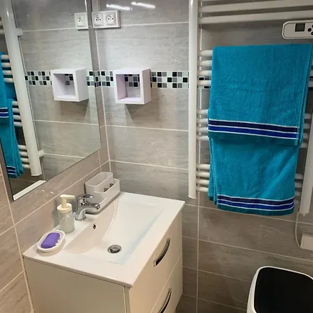 Joli Proche De La דירה לה-גרו-דו-רואה