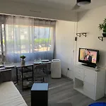 Joli Proche De La