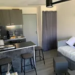 Apartament Joli Proche De La *