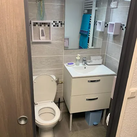 Joli Proche De La Daire *